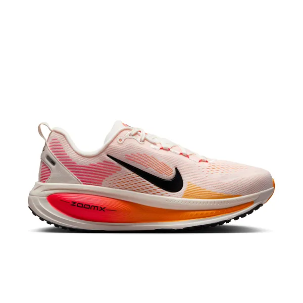 NIKE Women's Vomero 18 100 SAIL/BLACKBRIGHT CRIMSONLASER ORANGE